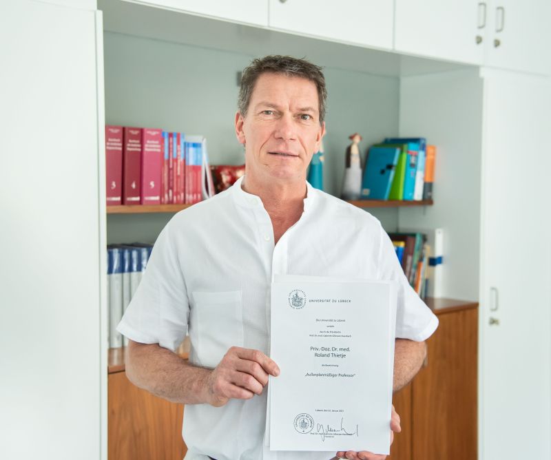 Privatdozent Dr. med. Roland Thietje wird «Außerplanmäßiger Professor» der Universität zu Lübeck